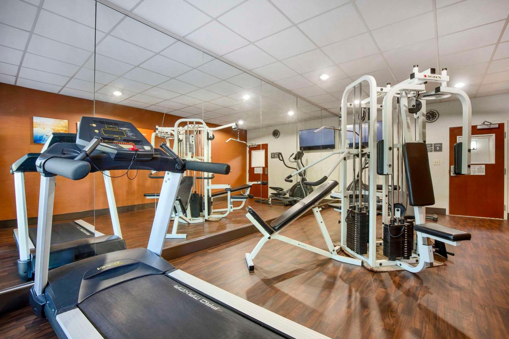 Comfort Suites Columbia Northeast - Fort Jackson Esterno foto