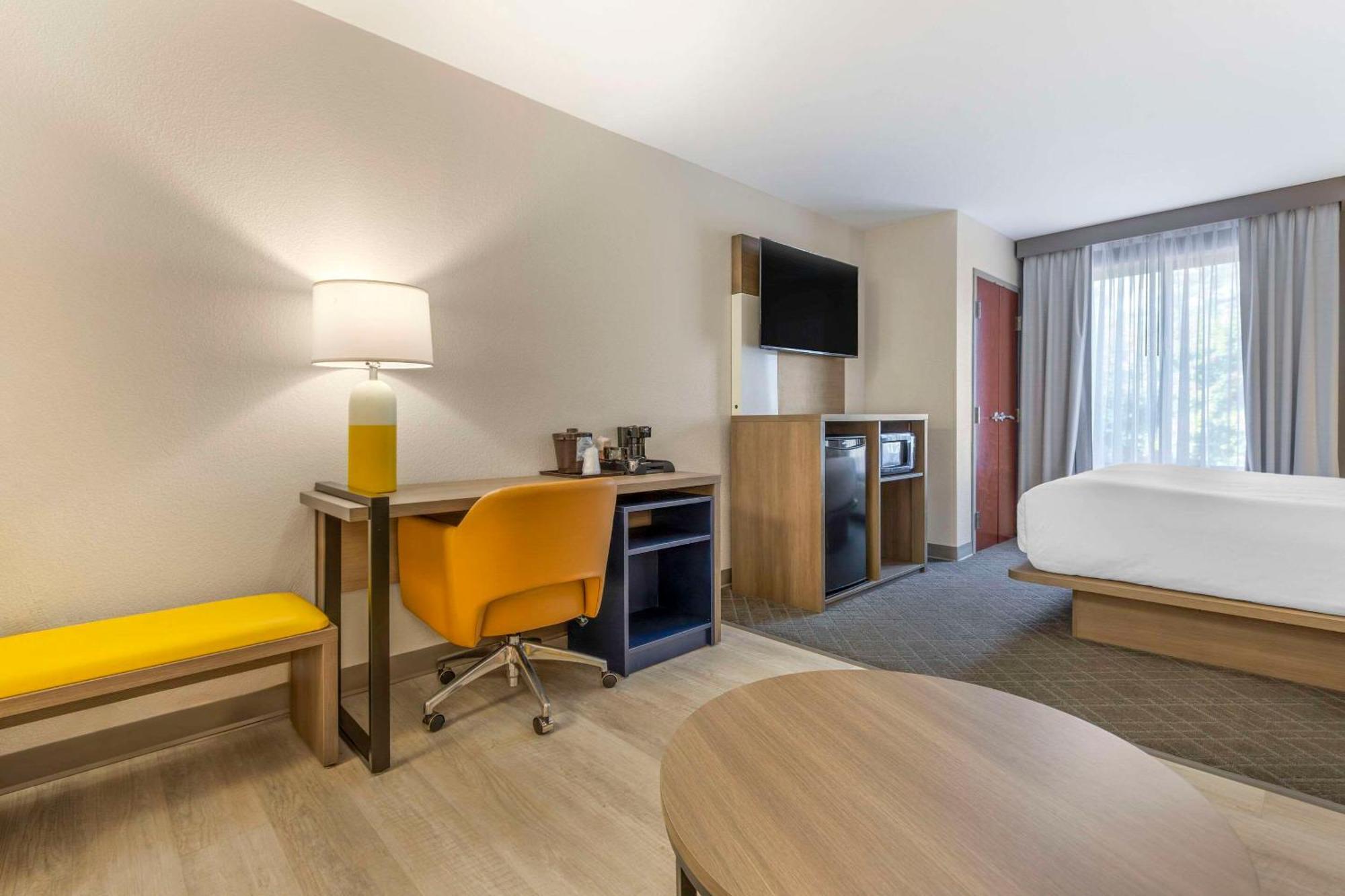 Comfort Suites Columbia Northeast - Fort Jackson Esterno foto